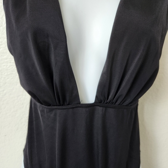 Asos ruched shoulder plunge swimsuit in black women's size 6 - Picture 2 of 14